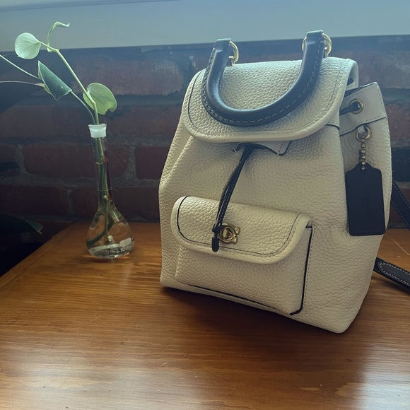 Coach Riya Backpack 21 - Picture 1 of 9